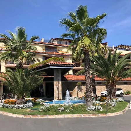 Laguna Deluxe Aparthotel